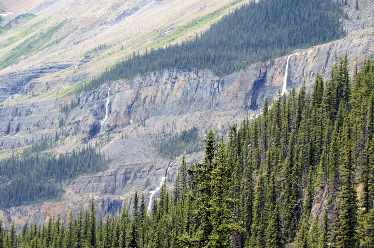 01 Valley Of A Thousand Falls From Berg Lake Trail Between Berg Lake and Emperor Falls